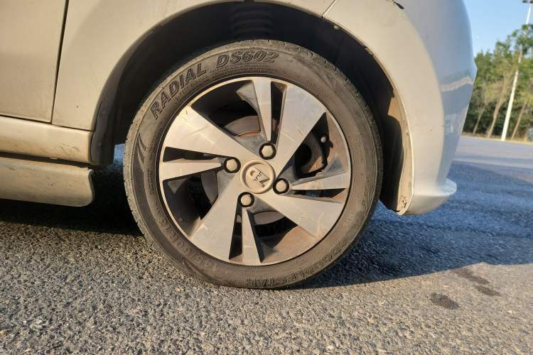 Used Know Beans D2 2017 D2 Enjoyment Edition Right Front Wheel Hub