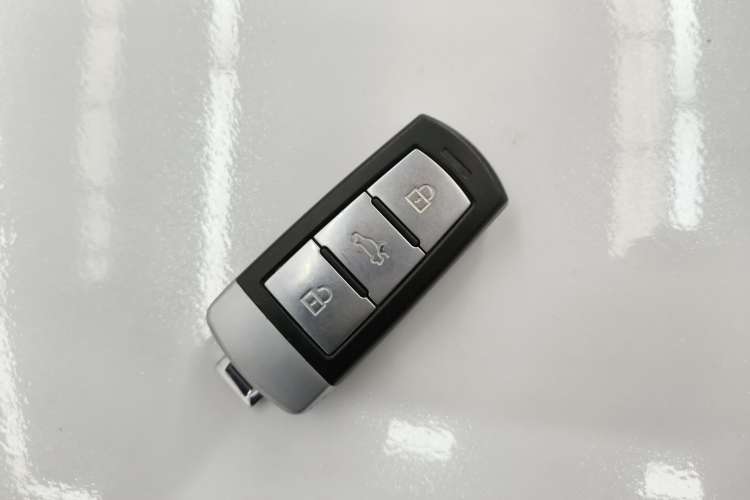 Used Know Beans D2 2017 D2S Vehicle Key