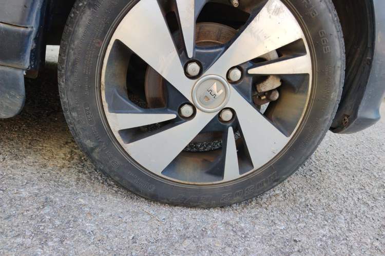 Used Know Beans D2 2017 D2 Enjoyment Edition Right Front Wheel Hub