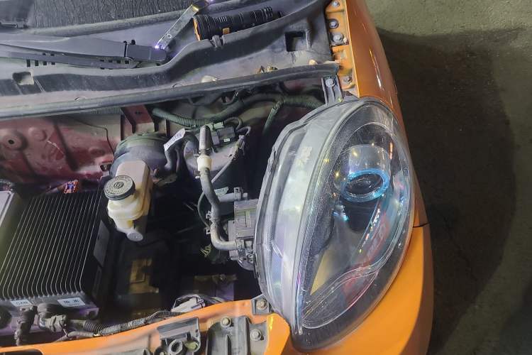 Used Know Beans D2 2018 D2S Engine Bay Left