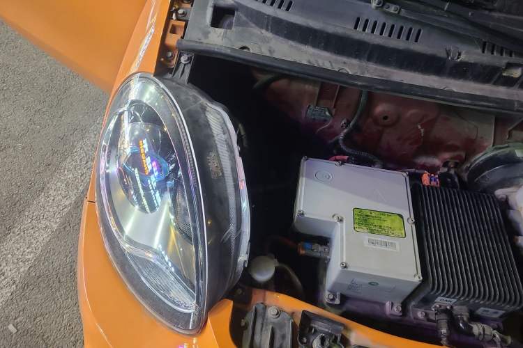Used Know Beans D2 2018 D2S Engine Bay Right