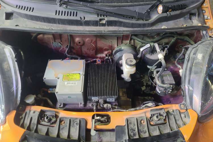 Used Know Beans D2 2018 D2S Engine Bay