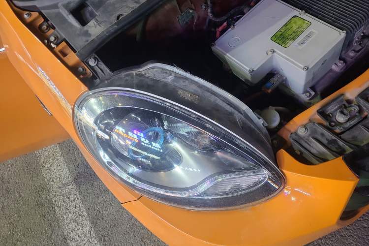 Used Know Beans D2 2018 D2S Right Front Headlight