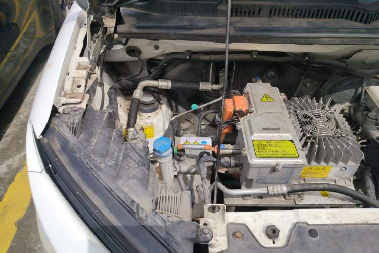 Used Know Beans D3 2018 Dou Niu Shi Version Engine Bay Right