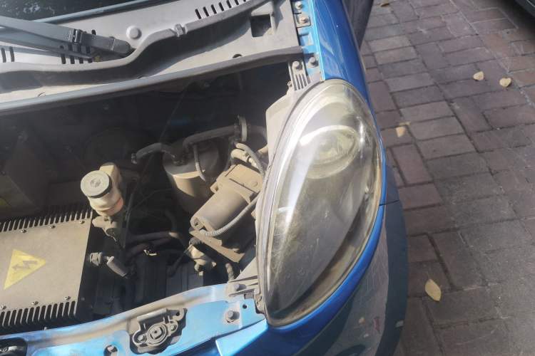 Used Know Beans 2014 Standard Model Engine Bay Left