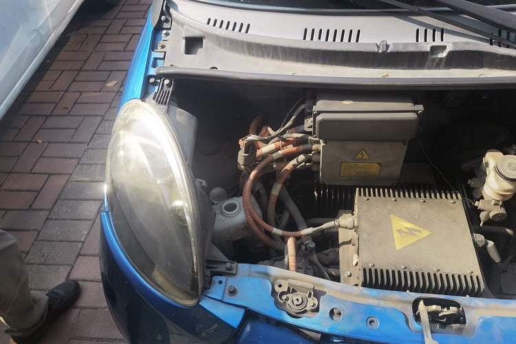Used Know Beans 2014 Standard Model Engine Bay Right