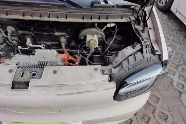 Used Know Beans Rainbow 2024 Colorful Cloud Edition Engine Bay Left