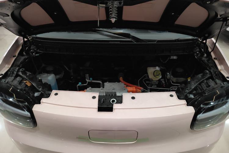 Used Know Beans Rainbow 2024 First Clear Edition Engine Bay