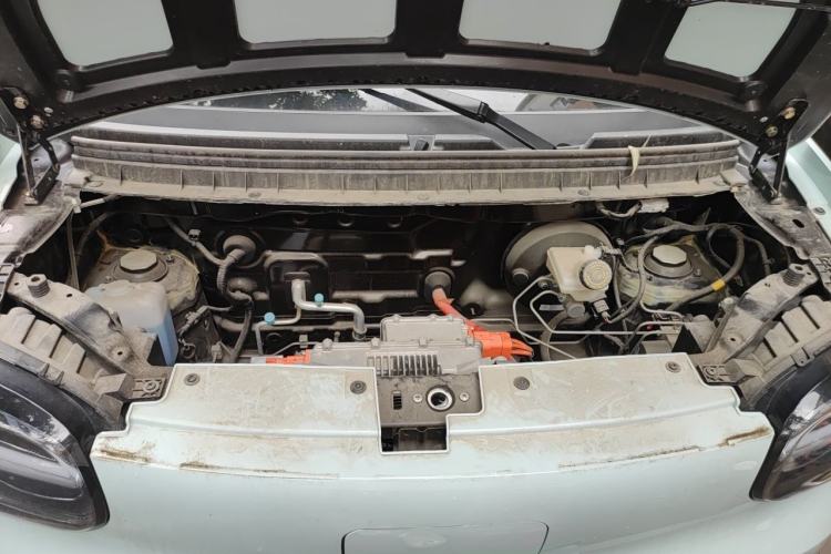 Used Know Beans Rainbow 2024 Sunlight Edition Engine Bay