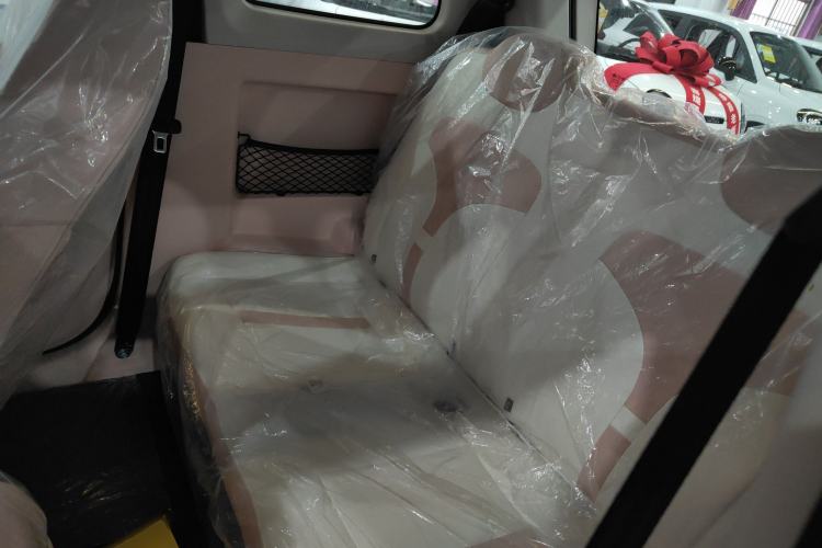 Used Know Beans Rainbow 2024 First Clear Edition Left Rear Seat