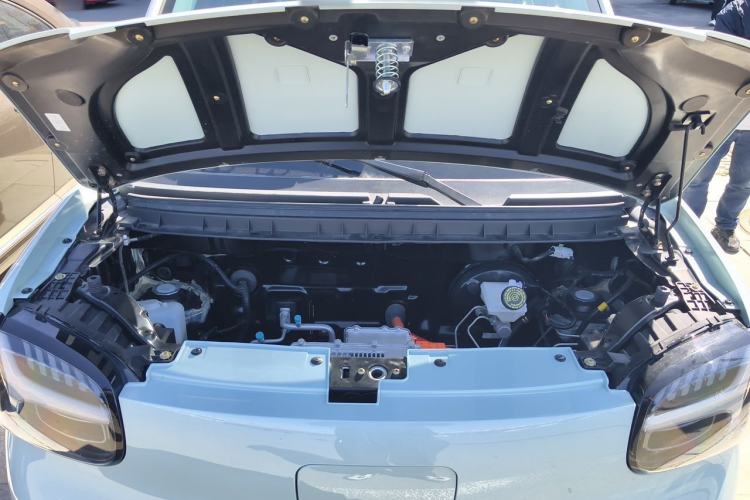 Used Know Beans Rainbow 2024 Sunlight Edition Engine Bay