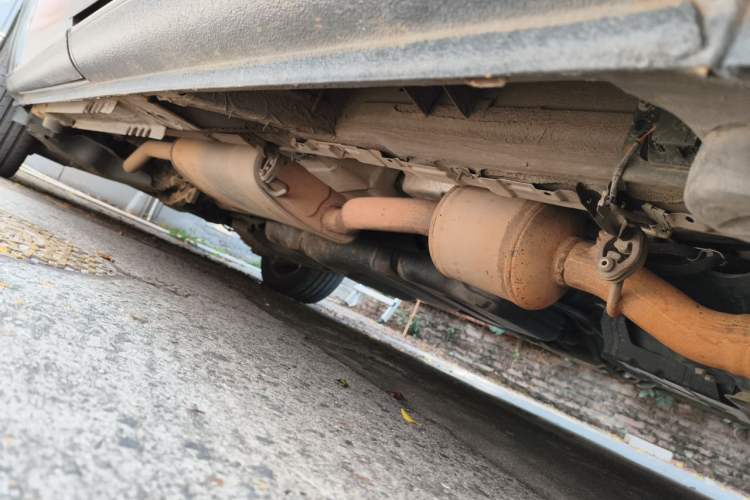 Used Kunchi V-Class  Chassis Front Right