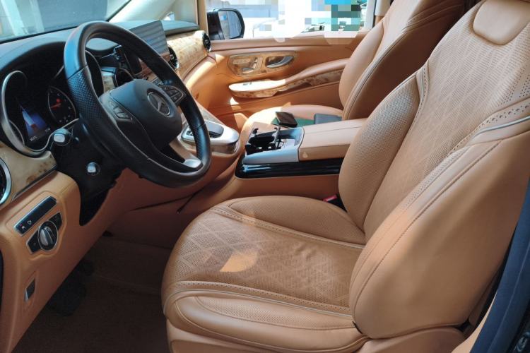 Used Kunchi V-Class  Left Front Seat