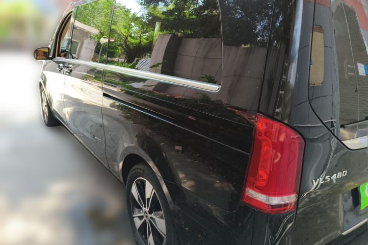 Used Kunchi V-Class  Rear Left 45 Deg