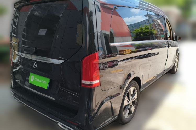 Used Kunchi V-Class  Rear Right 45 Deg