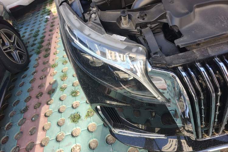 Used Kunchi V-Class 2022 Starlight V480 Right Front Headlight