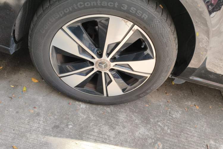 Used Kunchi V-Class  Right Front Wheel Hub