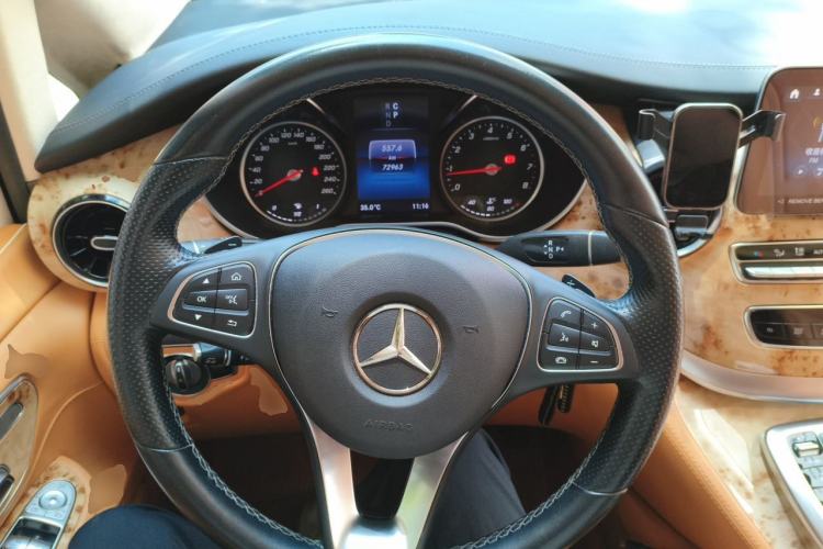 Used Kunchi V-Class  Steering Wheel