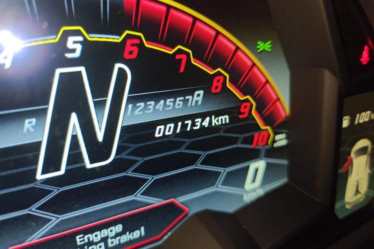 Used Lamborghini Aventador 2011 LP 700-4 Odometer Close Up