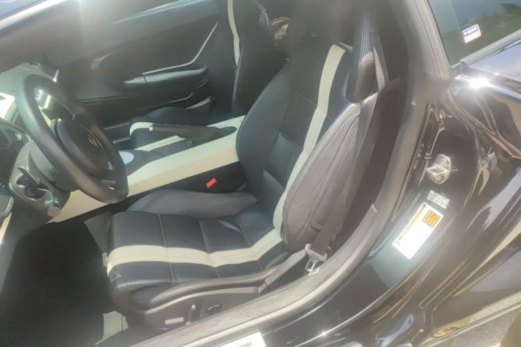 Used Lamborghini Gallardo 2010 LP 550-2 Valentino Bolboni Left Front Seat