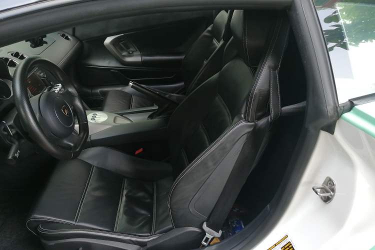 Used Lamborghini Gallardo 2010 LP 550-2 Standard Edition Left Rear Seat