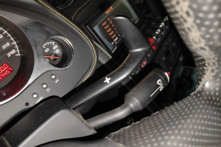 Used Lamborghini Gallardo 2011 LP 550-2 Tricolore Gear Lever