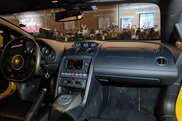 Used Lamborghini Gallardo 2011 LP 550-2 Tricolore Headliner