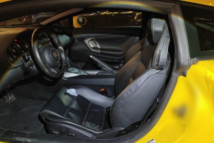 Used Lamborghini Gallardo 2011 LP 550-2 Tricolore Left Front Seat
