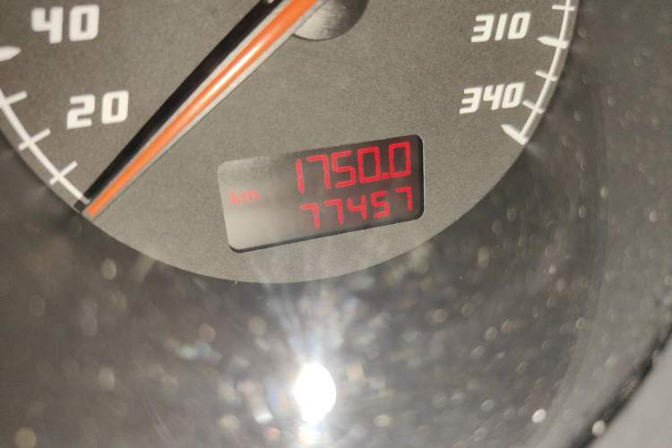 Used Lamborghini Gallardo 2011 LP 550-2 Tricolore Odometer Close Up