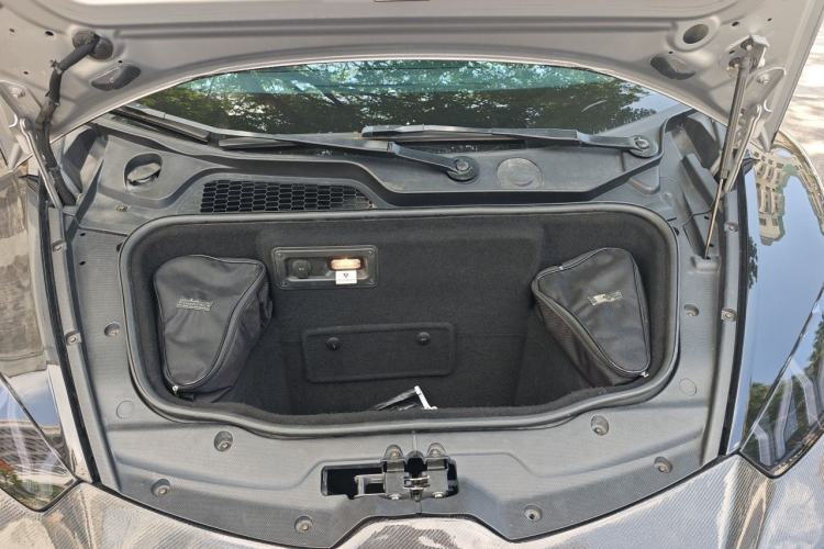 Used Lamborghini Huracán 2016 Huracán RWD Coupe Engine Bay