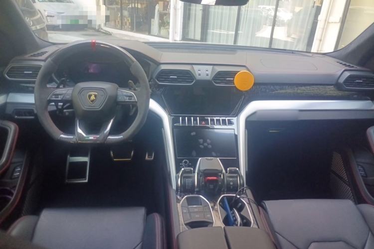 Used Lamborghini Urus 2021 4.0T V8 Center Console