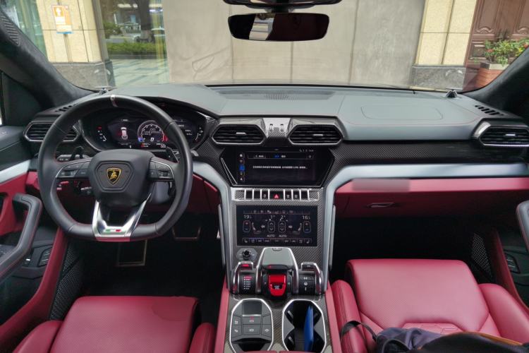 Used Lamborghini Urus 2021 4.0T V8 Center Console