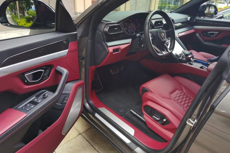 Used Lamborghini Urus 2021 4.0T V8 Driver Seat