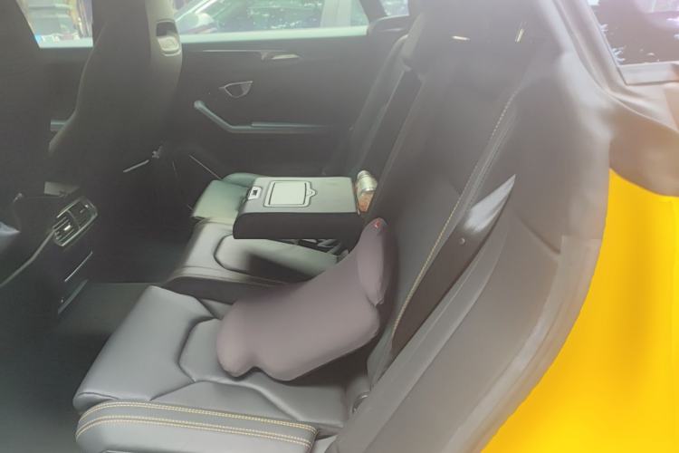 Used Lamborghini Urus 2023 4.0T V8 S Left Rear Seat