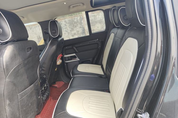 Used Land Rover Defender 2020 110 P400 SE Left Rear Seat