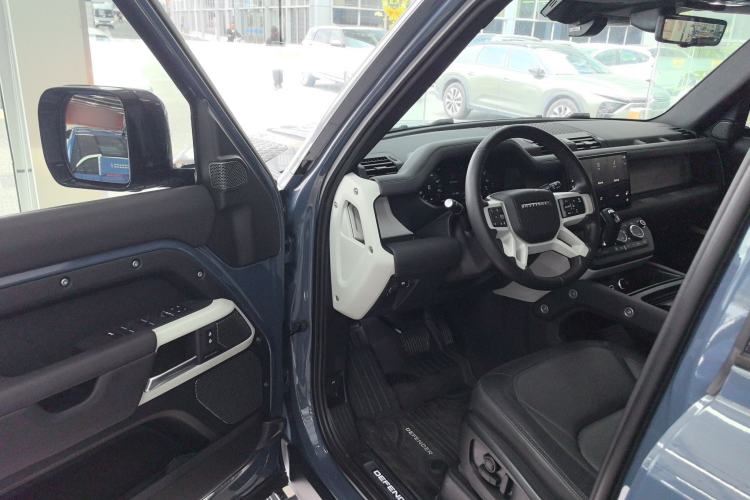 Used Land Rover Defender 2023 Facelift 110 3.0T P400 X-DYNAMIC HSE Driver Seat
