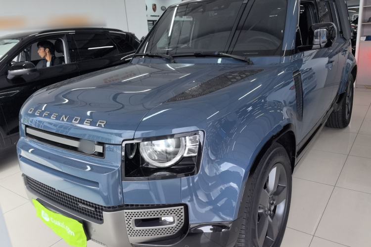 Used Land Rover Defender 2023 Facelift 110 3.0T P400 X-DYNAMIC HSE Front