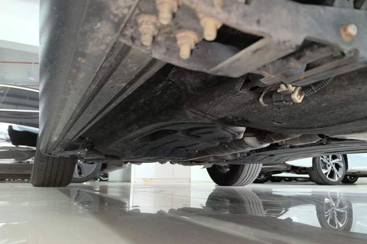 Used Land Rover Defender 2023 Facelift 110 3.0T P400 X-DYNAMIC HSE Right Side Sill