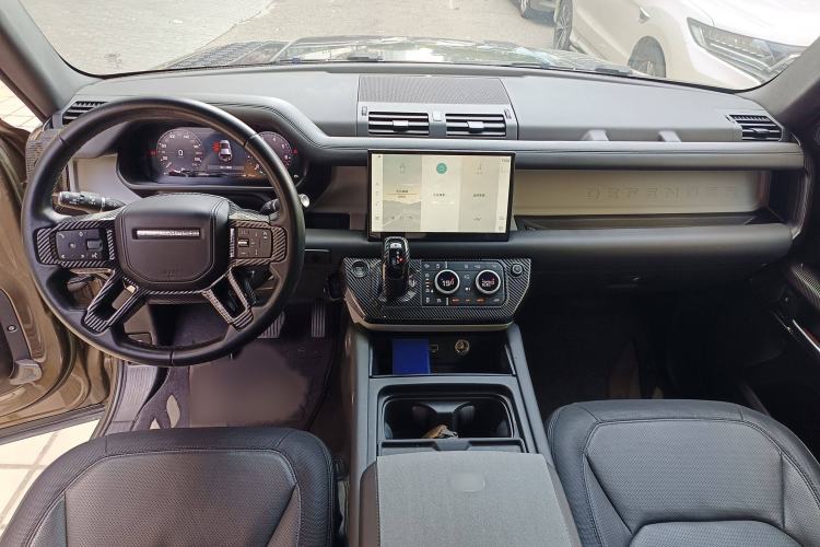 Used Land Rover Defender 2023 Facelift 110 3.0T P400 X-DYNAMIC HSE Interior 2