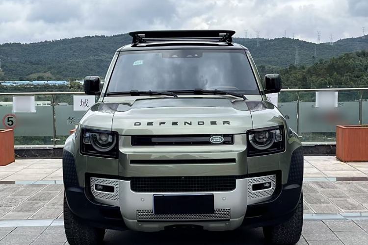 Used Land Rover Defender 2023 Facelift 110 3.0T P400 Dark Edition Exterior 2