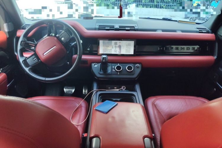 Used Land Rover Defender 2020 110 P400 SE Center Console