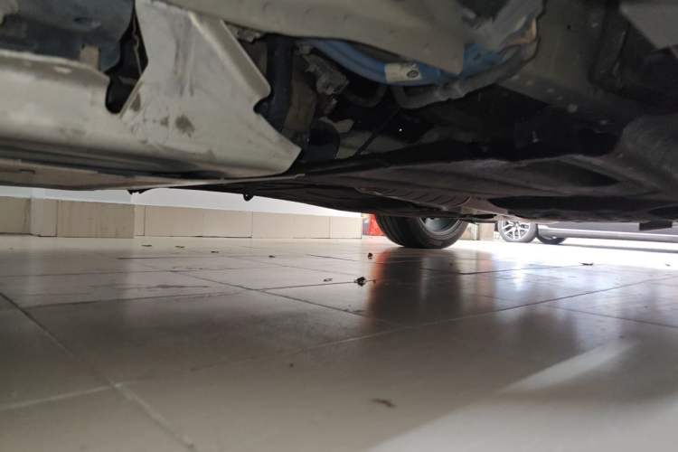 Used Land Rover Defender 2020 110 P400 X Chassis Front Left