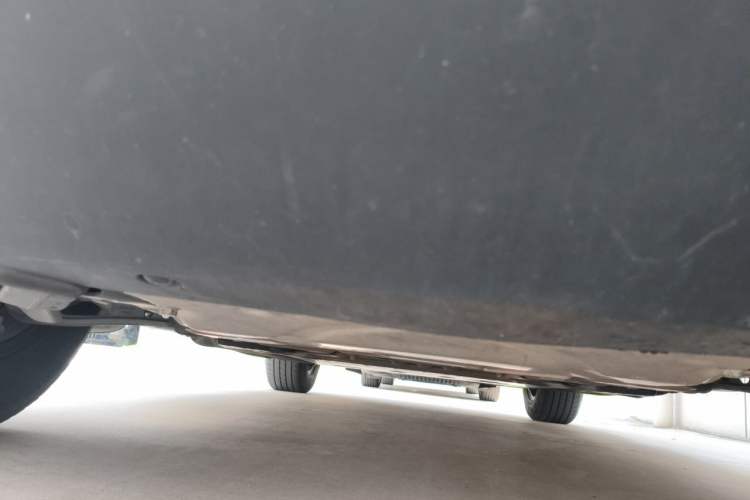 Used Land Rover Defender 2020 110 P400 SE Chassis Front