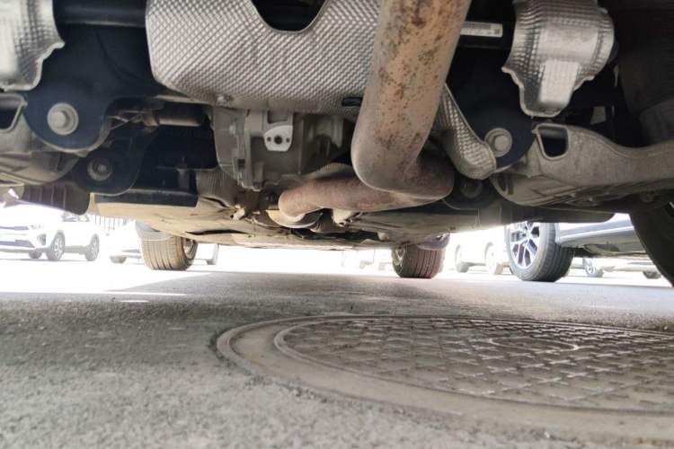 Used Land Rover Defender 2020 110 P400 SE Chassis Rear