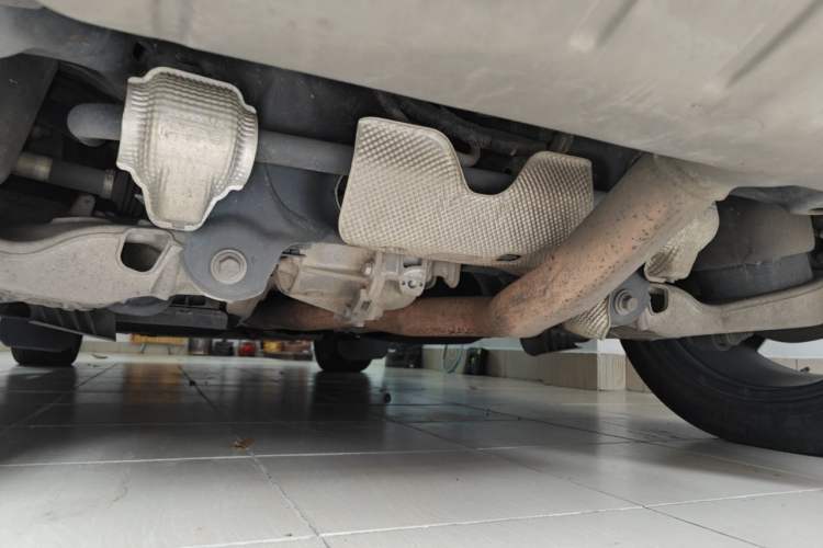 Used Land Rover Defender 2020 110 P400 X Chassis Rear