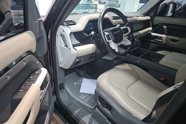 Used Land Rover Defender 2020 110 P400 Dark Special Edition Driver Seat