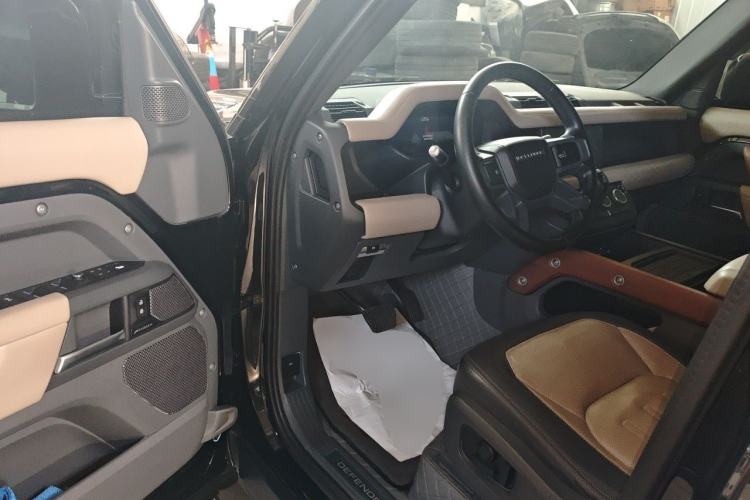 Used Land Rover Defender  Driver Seat