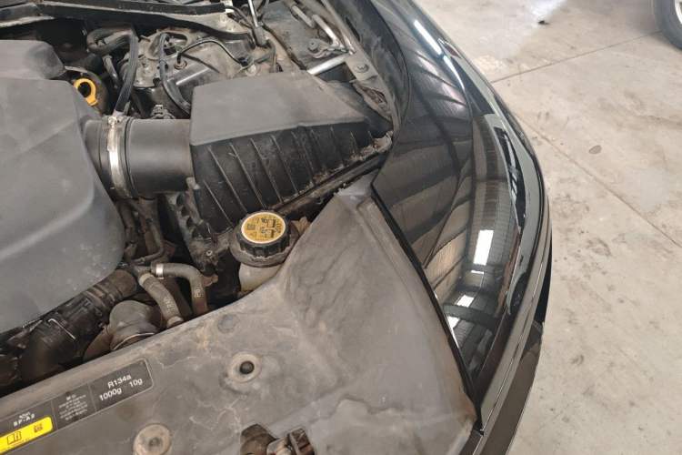 Used Land Rover Defender  Engine Bay Left