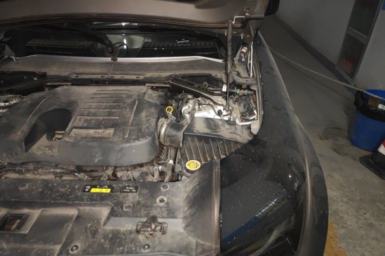 Used Land Rover Defender 2020 110 P400 HSE Engine Bay Left
