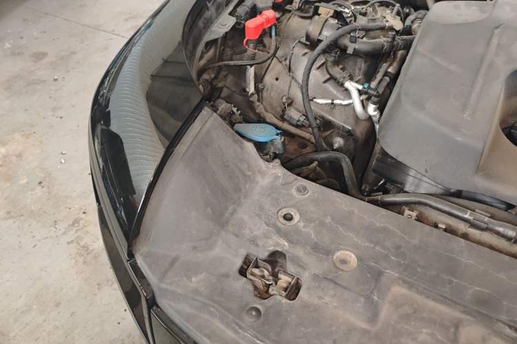Used Land Rover Defender  Engine Bay Right